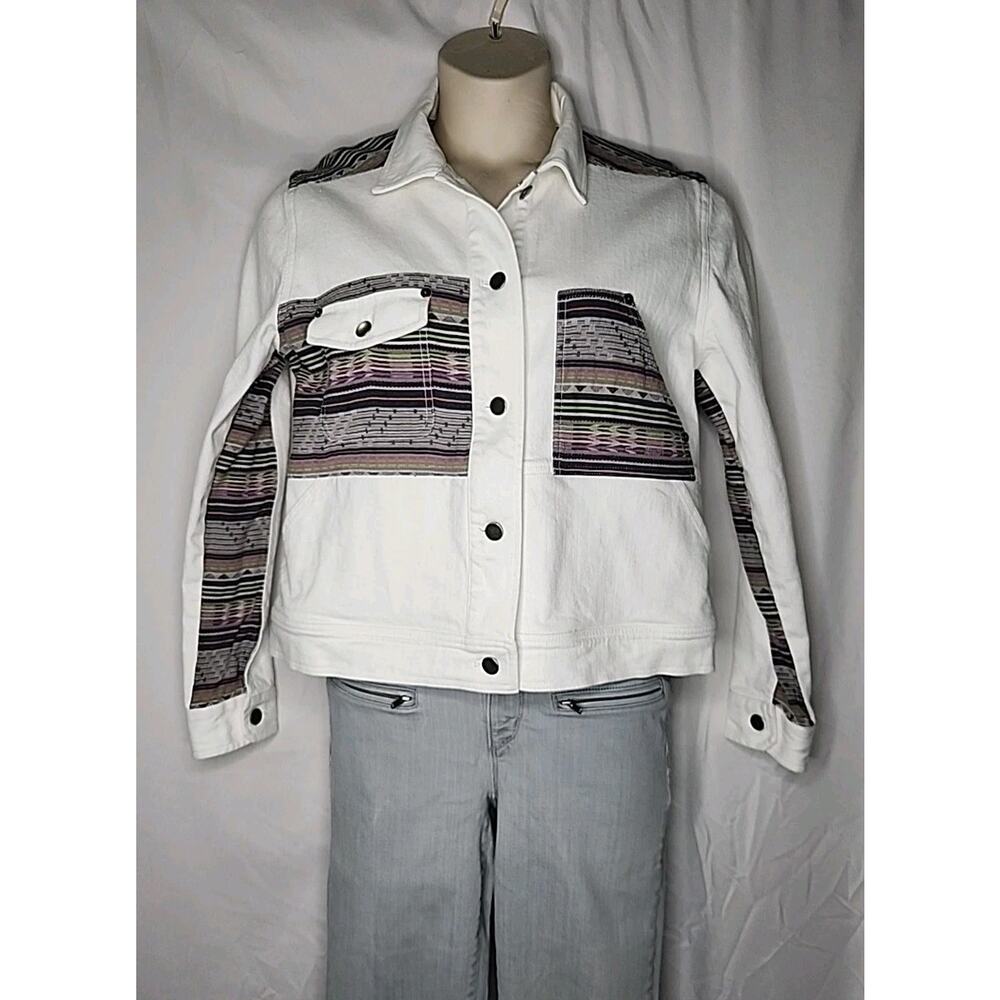 PENDLETON White Denim Jacket Womens Medium Colorful Woven Pattern Western
